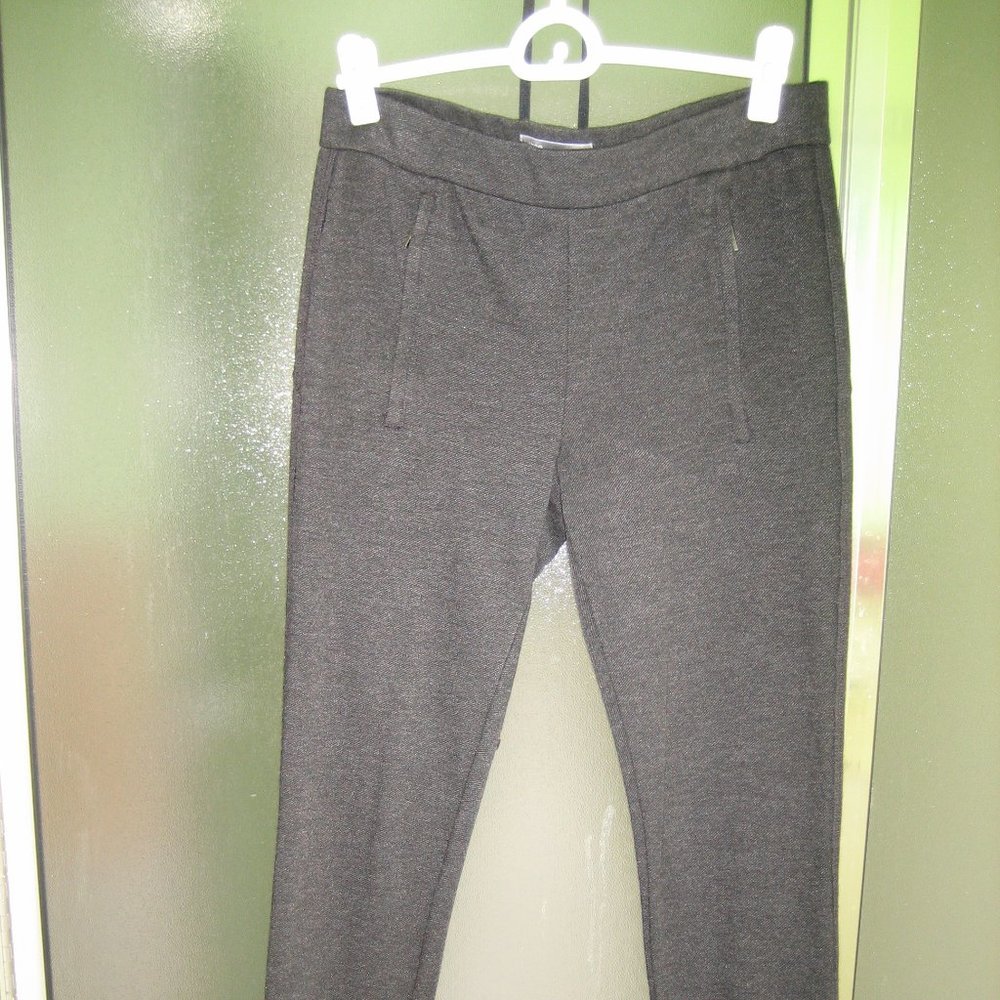 jogger pants: ankle length, slim